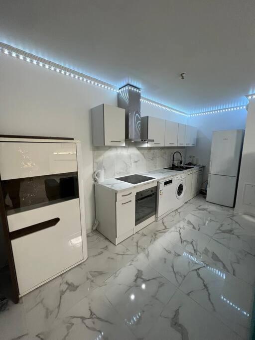 Appartement Luxueux 70M2, 2 Chambres อาร์ฌ็องเตย ภายนอก รูปภาพ