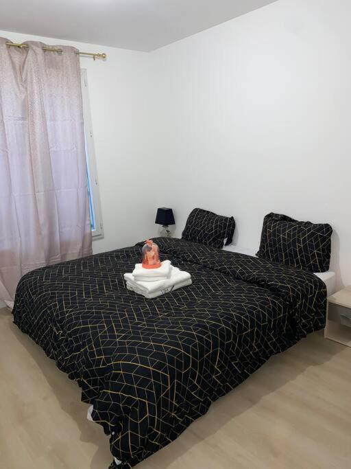 Appartement Luxueux 70M2, 2 Chambres อาร์ฌ็องเตย ภายนอก รูปภาพ